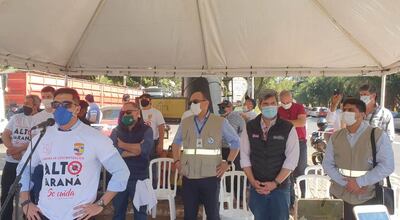 Las autoridades sanitarias participaron del lanzamiento de la campaña “Alto Paraná se cuida”.