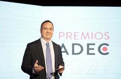 Mario Romero, miembro del comité de Premios Adec.