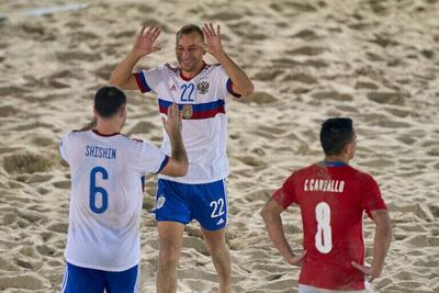 Jugadores rusos celebran una acción ante el Pynandi Carlos Carballo.