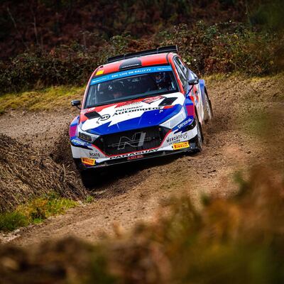 Fabrizio Zaldívar y Marcelo Der Ohannesian iniciaron ayer el Rally Serras de Fafe en Portugal.