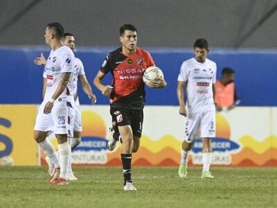 Hernesto Caballero, después de anotar el empate contra Nacional por la jornada 14 del torneo Clausura 2021.