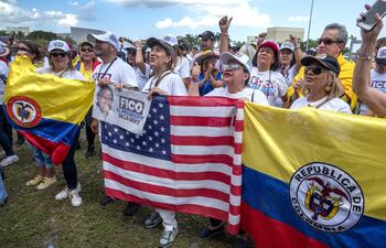 Seguidores de Federico "Fico" Gutiérrez, candidato a presidente de Colombia, se movilizaron en Miami, Estados Unidos.