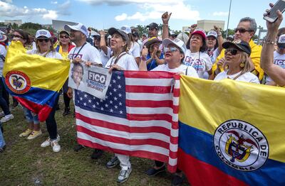 Seguidores de Federico "Fico" Gutiérrez, candidato a presidente de Colombia, se movilizaron en Miami, Estados Unidos.