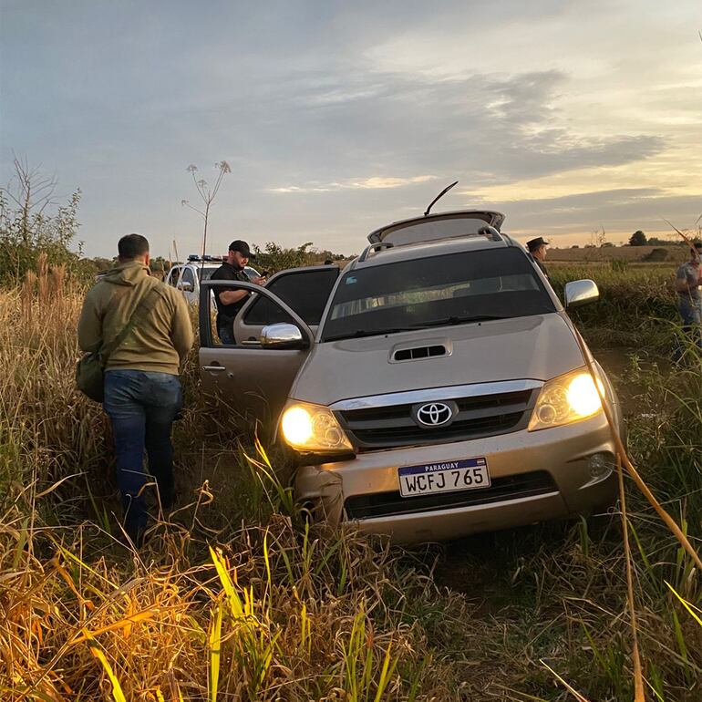 La camioneta Toyota Fortuner usada en el intento de asalto a un blindado de Prosegur.