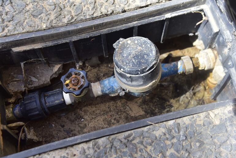 La conexión clandestina fue constatada por funcionarios de la Essap y el problema fue regularizado. 