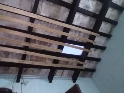 Los maleantes ingresaron por el techo de la cantina y se alzaron con varios objetos de valor.