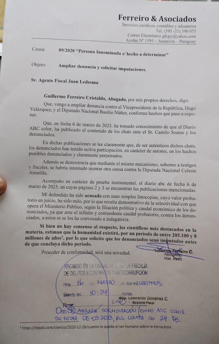 El abogado Guillermo Ferreiro Cristaldo presentó una ampliación de la denuncia por el presunto montaje de la causa a Mario Ferreiro contra el vicepresidente de la República Hugo Velázquez y el diputado cartista Basilio Núñez.