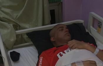 Freddy es mozo de la Municipalidad de Asunción, pero no trabaja hace un año a causa de su delicado estado de salud.