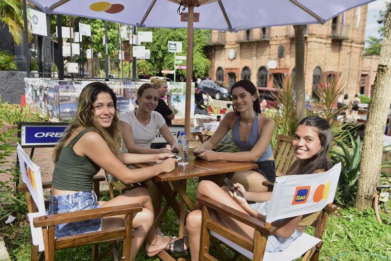 Momento de relax con amigas.