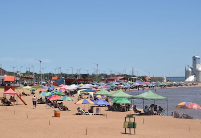 A cada núcleo o grupo que llega a las playas, en este caso a la “San José”, se le asigna una “burbuja”.