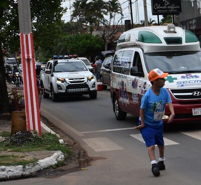 Adultos y niños de diferentes ámbitos participaron de la corrida este domingo en San Lorenzo.