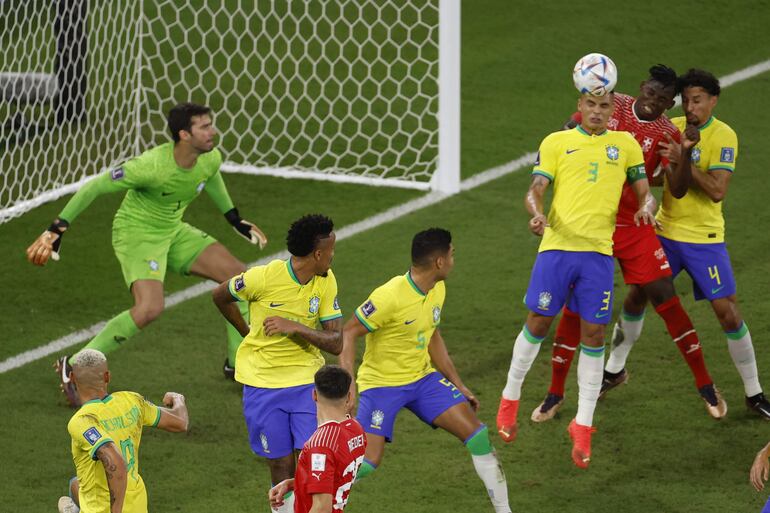 Brasil ya está entre los 16 mejores