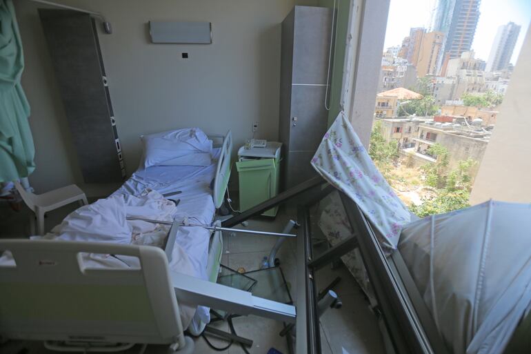 Una habitación del Hospital Wardieh de Beirut, dañada por la explosión del pasado martes.