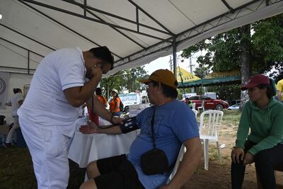 El puesto de atención del IPS está a la entrada de Caacupé, en la zona de Kurusu Peregrino.