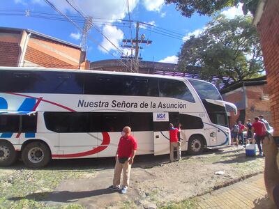 El visitante llegó antes.