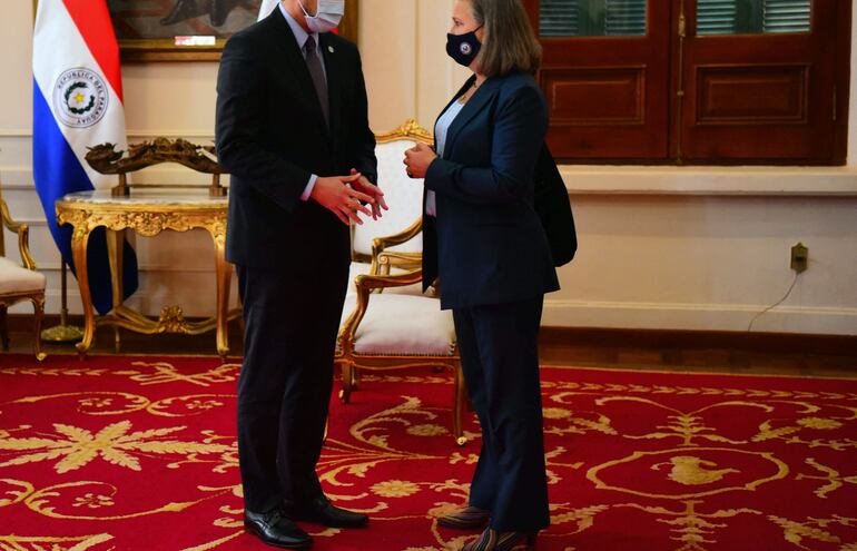 Victoria Nuland, del Departamento de Estado de Estados Unidos, mantuvo una reunión con el presidente Mario Abdo Benítez.