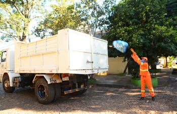 Este miércoles se hizo la recolección de las azules que contienen los residuos inorgánicos.