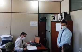 Los agentes fiscales Martín Escalada y Gladys Jiménez Ruiz abrieron una carpeta de investigación, por los supuestos hechos punibles de perturbación a la paz pública, intervenciones peligrosas en el tránsito terrestre, coacción, resistencia y otros hechos.