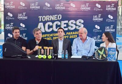 El homenajeado Víctor Pecci se dirige a los presentes en el lanzamiento del Acces Clasificatorio.