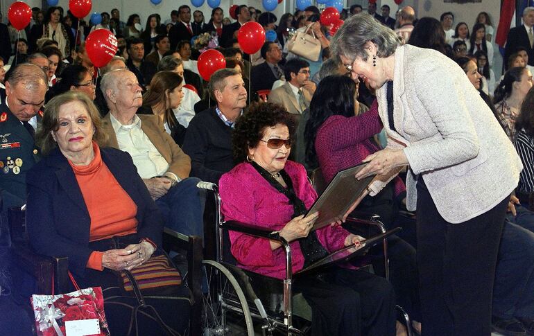 El concurso es en homenaje a la profesora Nidia Sanabria de Romero
