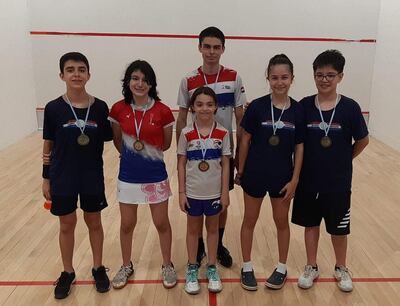 Los flamantes campeones del torneo de squash de la Liga del Norte de la República Argentina.