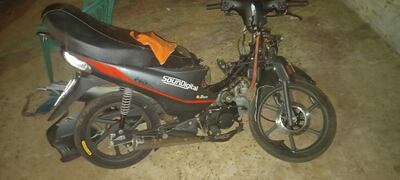 La motocicleta quedó con la parte frontal destruida.