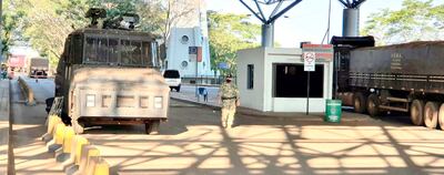 El puente de la Amistad se mantiene con vigilancia permanente  y bloqueado para la circulación de particulares desde marzo pasado.