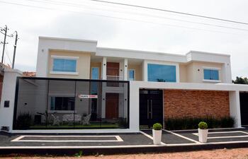 Vivienda actual de Wilfrido Cáceres, jefe de Gabinete de la Municipalidad de Asunción.