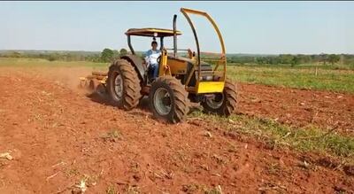 Los trabajos de siembra siguen en Liberación.