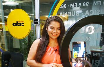 Yehimy Alison desde las 6.00 llevará adelante Tal como es desde la Plaza Juan E. O'Leary. (Sara Moreno)