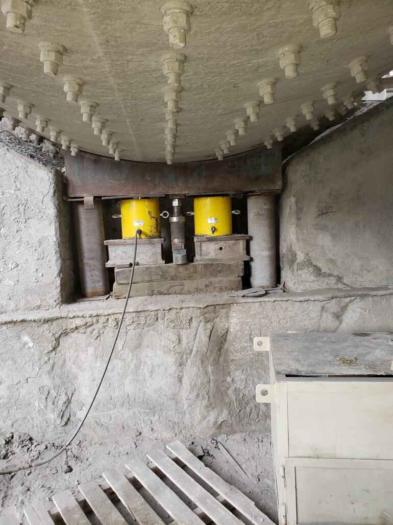 Esta es la pieza del molino de la Industria Nacional del Cemento (INC) que no se puede reparar. 