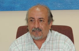 Intendente renunciante Carlos César Haitter.