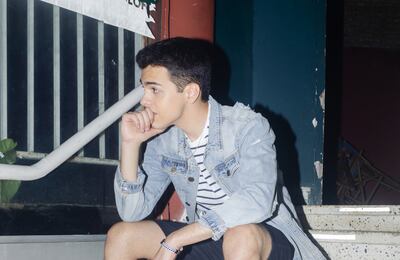 Maitei es un joven cantante, guitarrista y compositor que debuta con un tema propio.