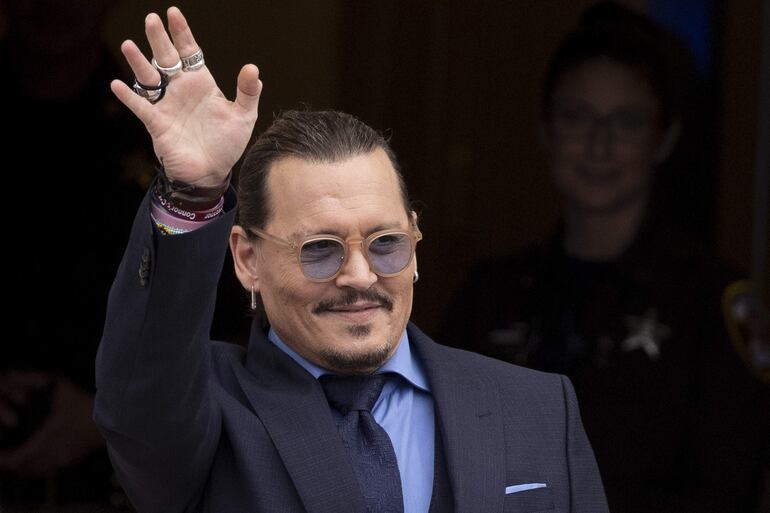 Johnny Depp ganó el juicio que entabló a su expareja Amber Heard.(EFE/EPA/MICHAEL REYNOLDS)
