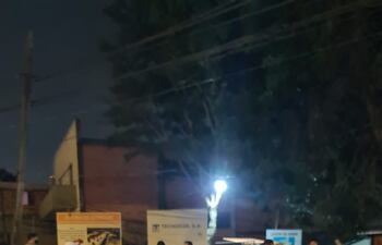 Protesta de comerciantes en zona de Tres Bocas.