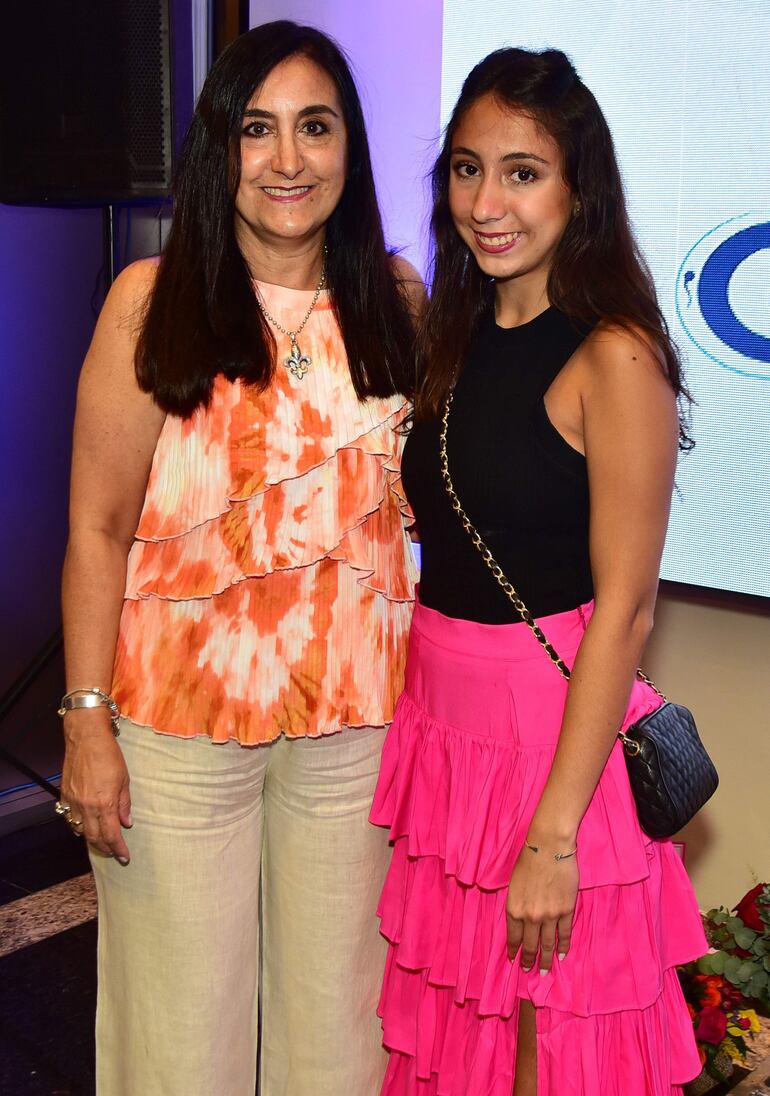 Paulina Quevedo y Antonella Parini.

