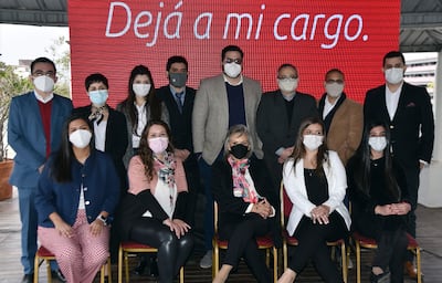 Parte del equipo de Interasistencia que participó en el lanzamiento de su nueva App de Servicios, realizado en la terraza del Hotel Guaraní.