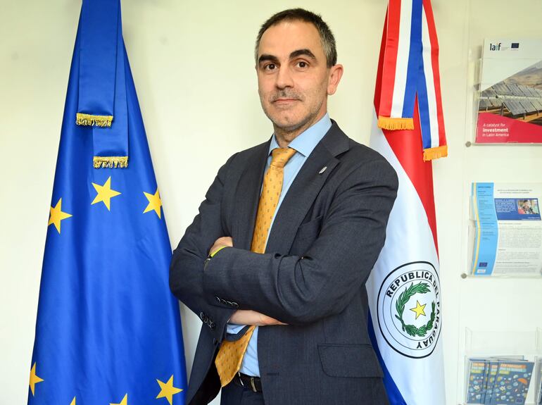 Juan Gama, resaltó la colaboración de las instituciones de nuestro país en la lucha contra el crimen organizado.