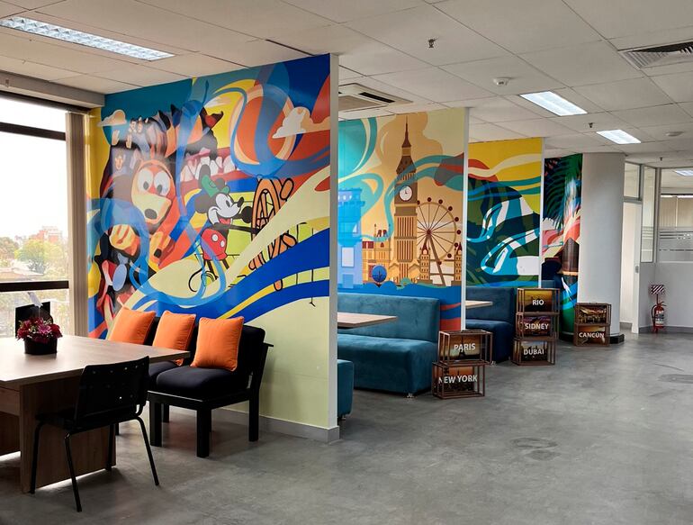 El horario de atención de Volemos.com es de lunes a viernes, de 08:00 a 18:00.