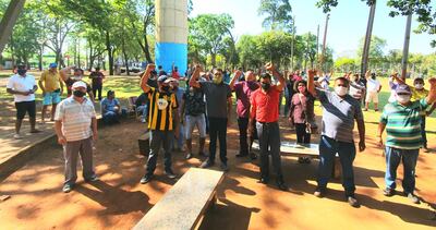 Los paseros durante la reunión de este miércoles.