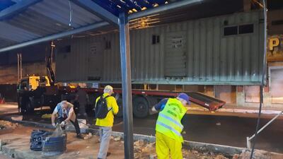 Ayer a la noche retiraron el contenedor más grande de la avenida Pettirossi.