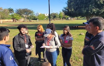 Vecinos de distintos barrios de Hernandarias se organizan para la competencia deportiva.