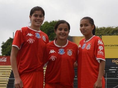 Claudia Cabrera, Diana Benítez y Mikalia Duarte, las goleadoras de General Caballero.