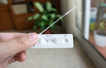 El autotest de COVID se consigue en las farmacias y se puede hacer en casa.