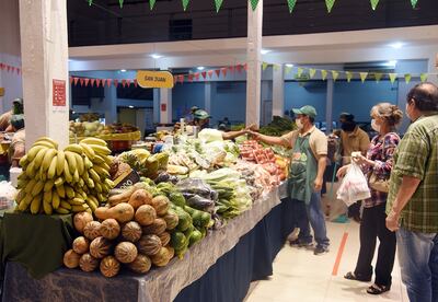 Frutas y verduras en abundancia y calidad a buen precio en la feria.