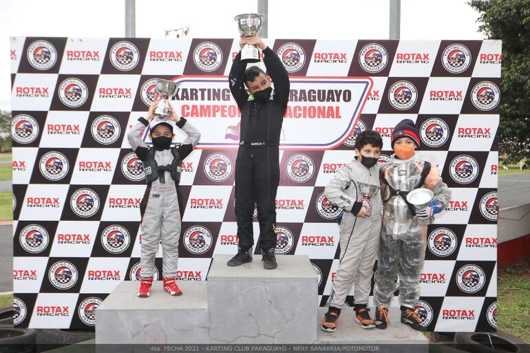 Marcos Toledo (centro) fue el ganador de la categoría Cadete.