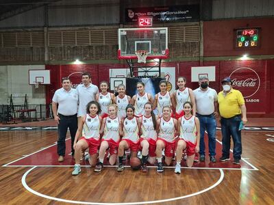 El team del Everest de Ciudad del Este participa en la Liga Nacional Femenina de básquetbol.