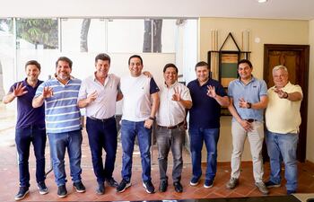 Efraín Alegre y el equipo de Central del PLRA con miras a las generales de 2023.