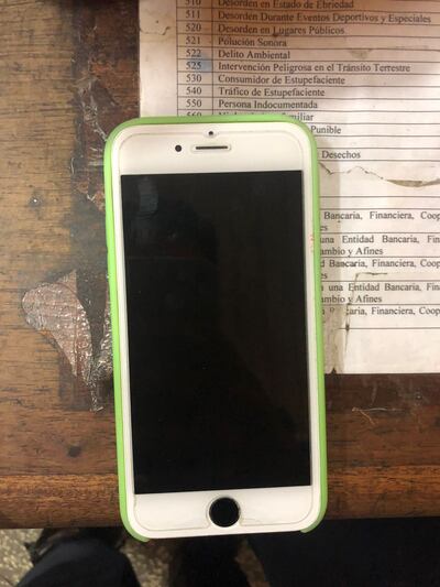 Teléfono celular que intentaron robar a la víctima.