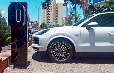 Los “Puntos de destino Porsche” en sitios clave de alta concurrencia, permitirán recargar los autos Porsche eléctricos mientras están estacionados